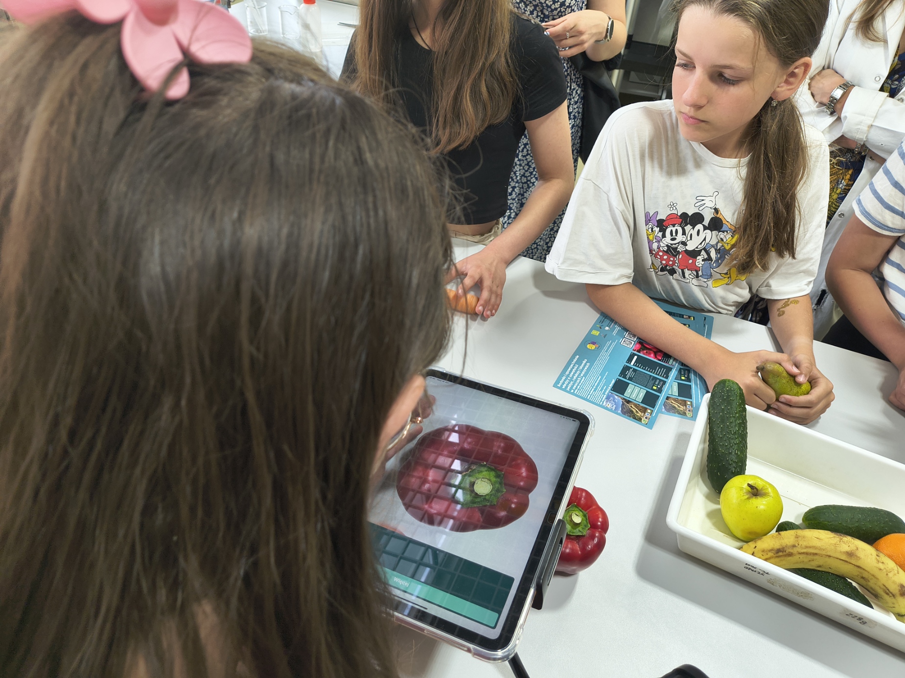 Wizyta uczniów Szkoły Podstawowej nr 52 im. Marii Konopnickiej w Lublinie w Zakładzie Mikrostruktury i Mechaniki Biomateriałów